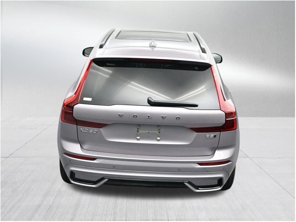 New 2026 Volvo XC60 B5 Core AWD/4WD image 16