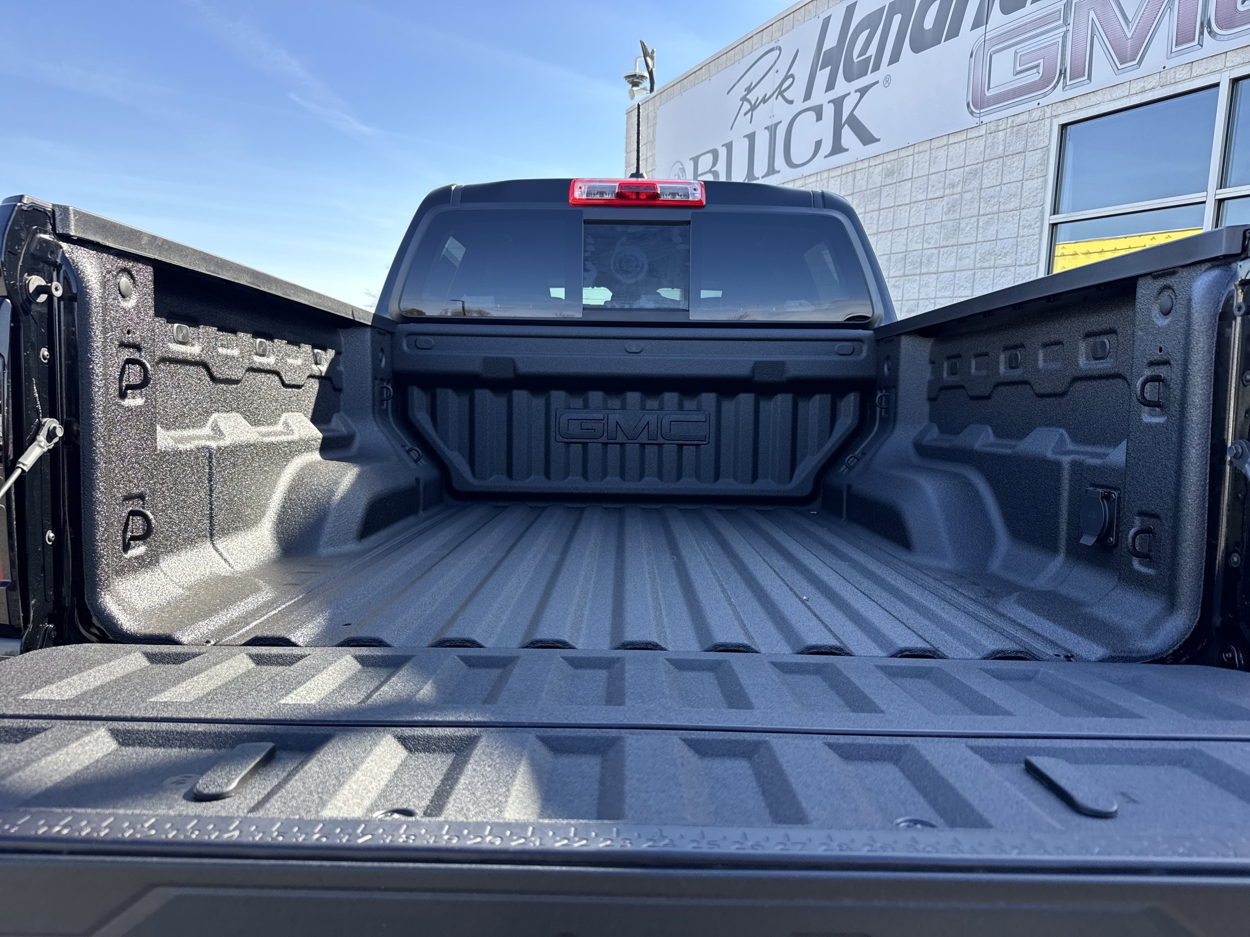 New 2026 GMC Canyon Elevation w/ Convenience Package image 31