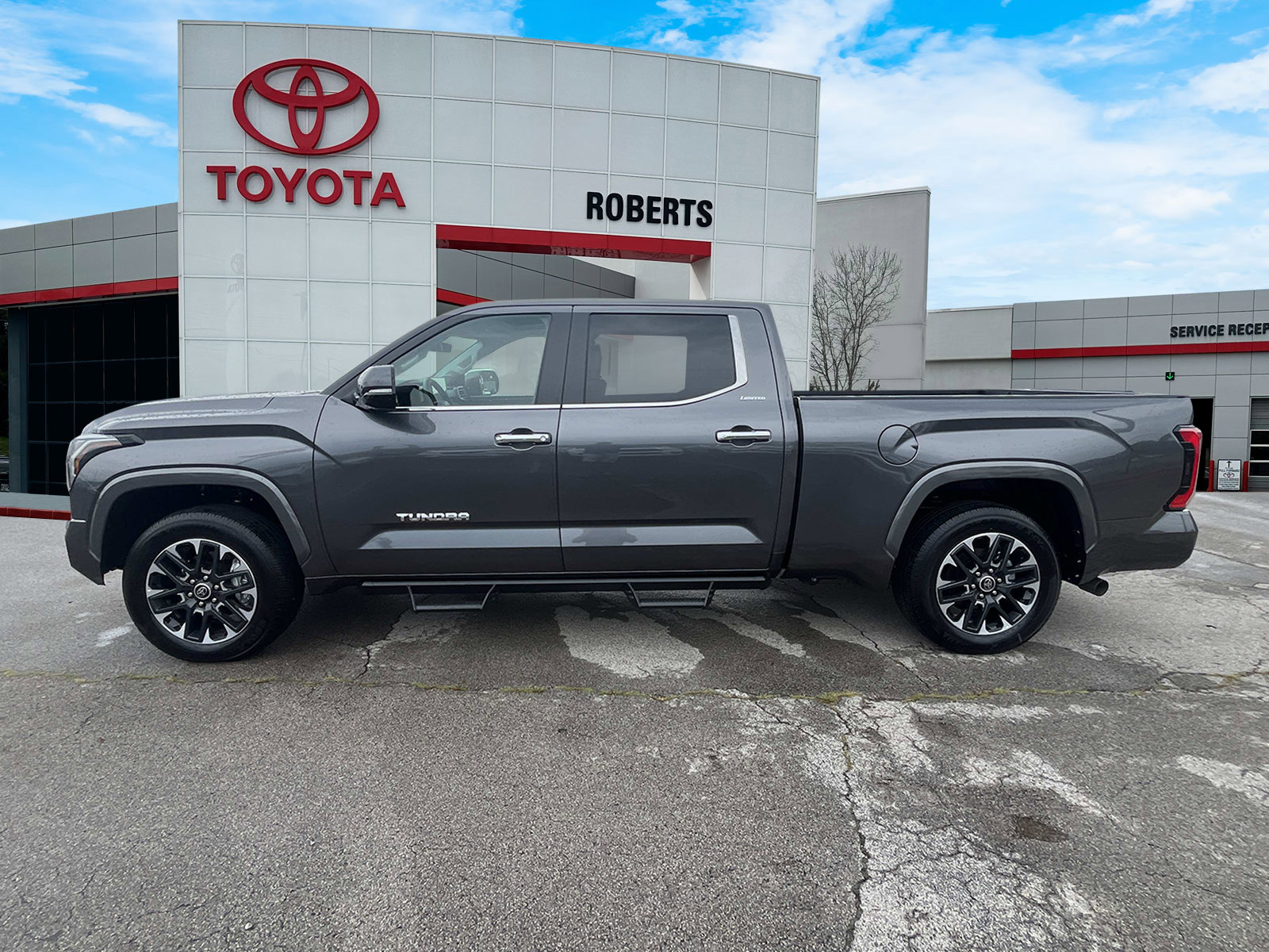 Used 2024 Toyota Tundra Limited video 4
