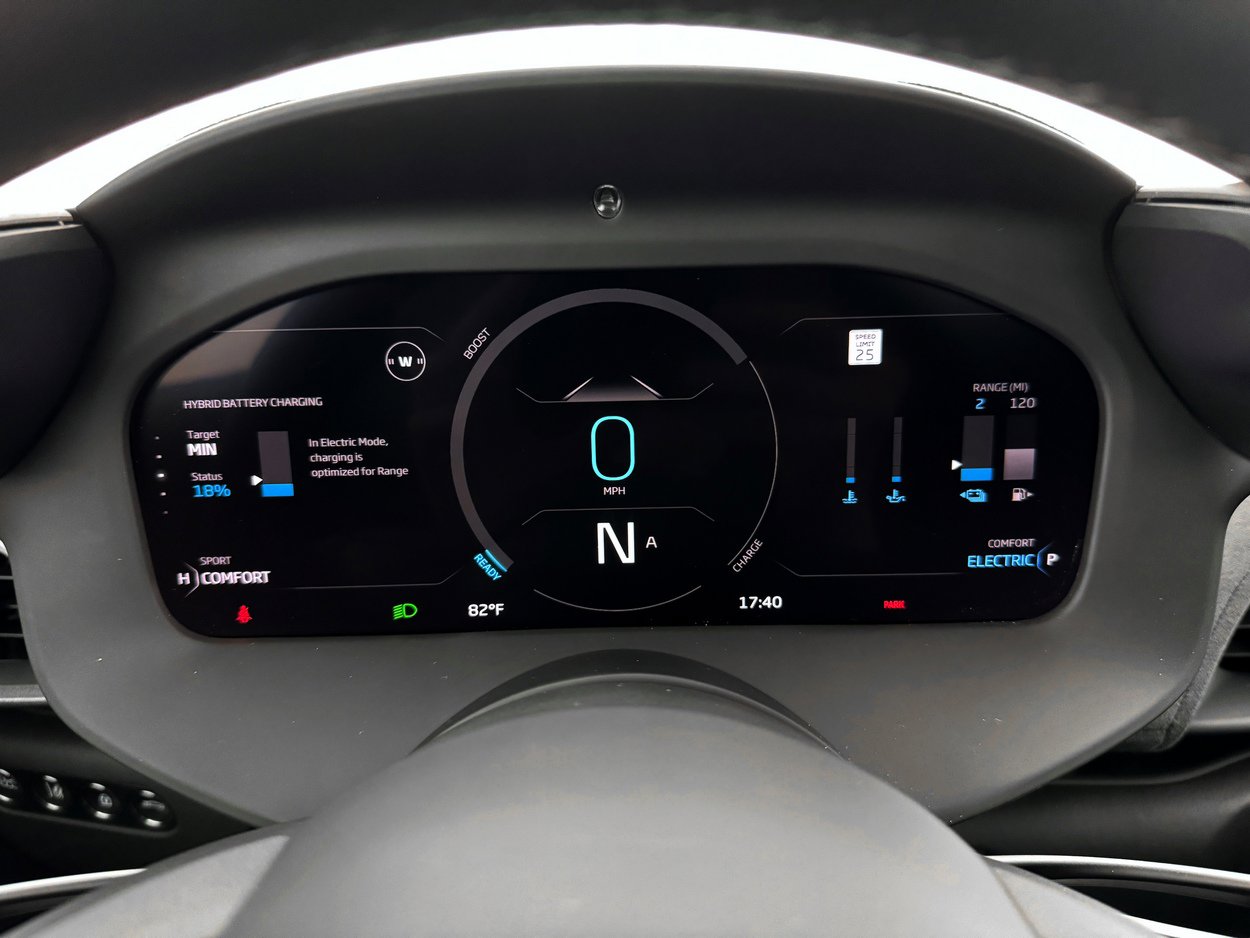 New 2025 McLaren Artura Spider image 22