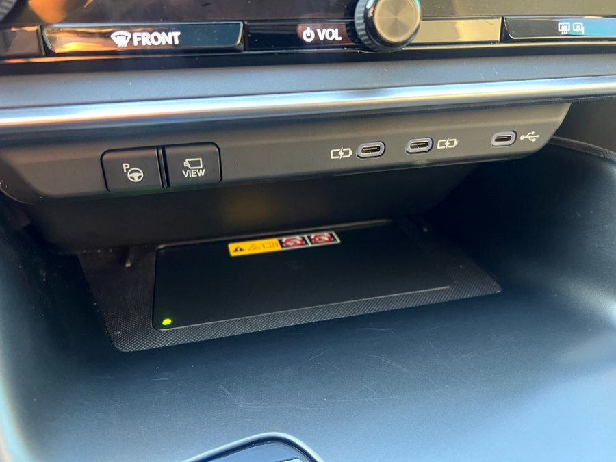 Used 2023 Lexus RZ 450e Premium image 29