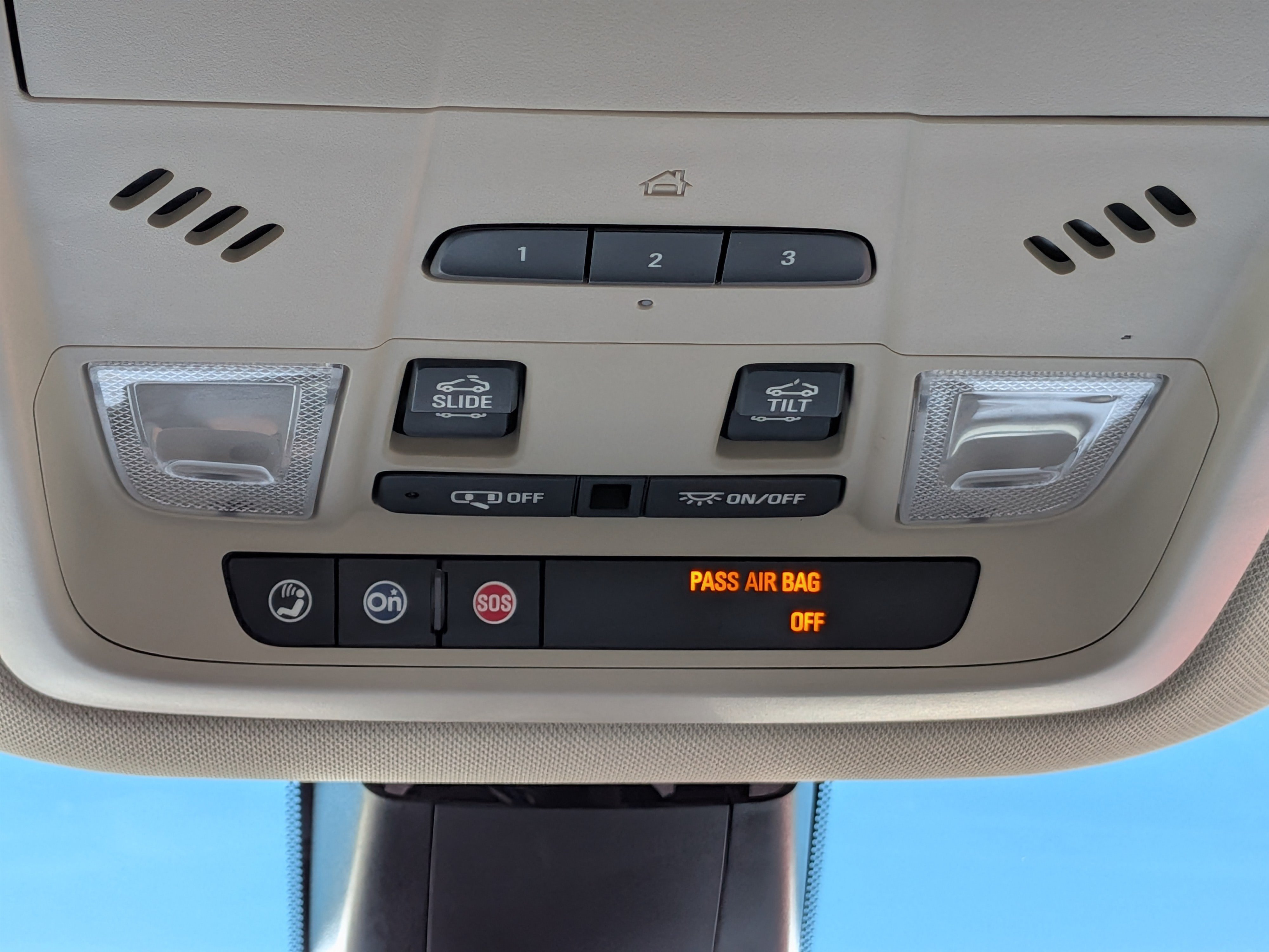 Certified 2020 Buick Enclave Premium w/ Sun and Sites Package FWD image 32