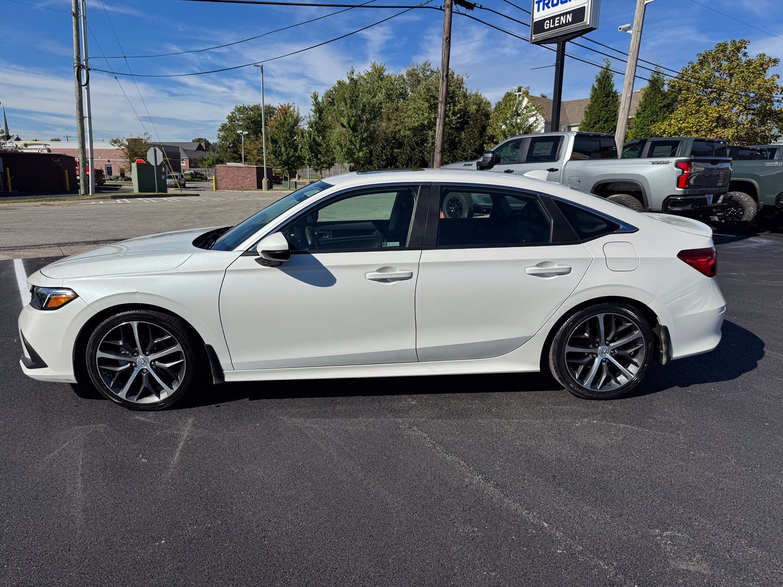 Used 2024 Honda Civic Touring image 3