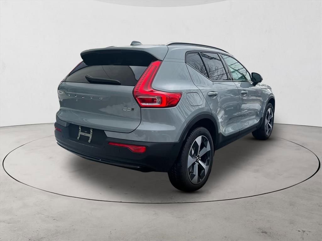 New 2026 Volvo XC40 B5 Plus w/ Protection Package Premier AWD/4WD image 5