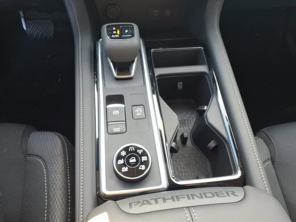 New 2025 Nissan Pathfinder SV image 14