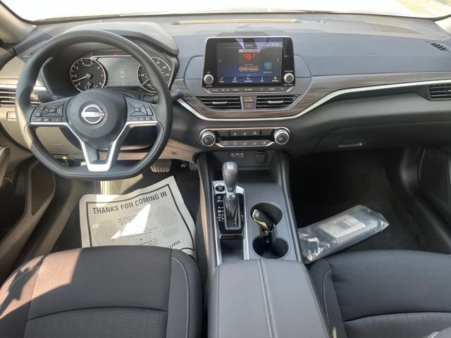 New 2026 Nissan Altima 2.5 SV FWD image 11