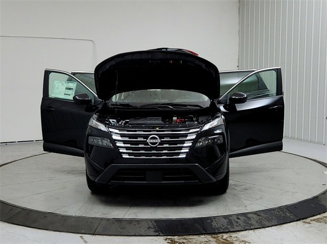 New 2025 Nissan Rogue SV image 10