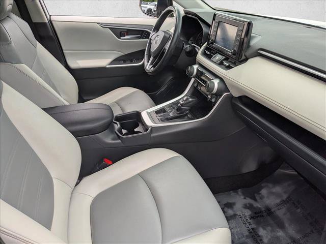 Used 2020 Toyota RAV4 XLE Premium AWD/4WD image 24