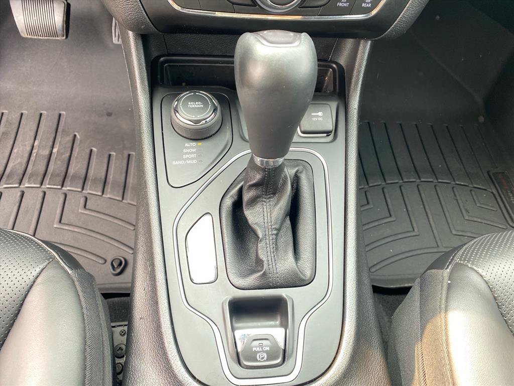 Used 2021 Jeep Cherokee Latitude Lux AWD/4WD image 12