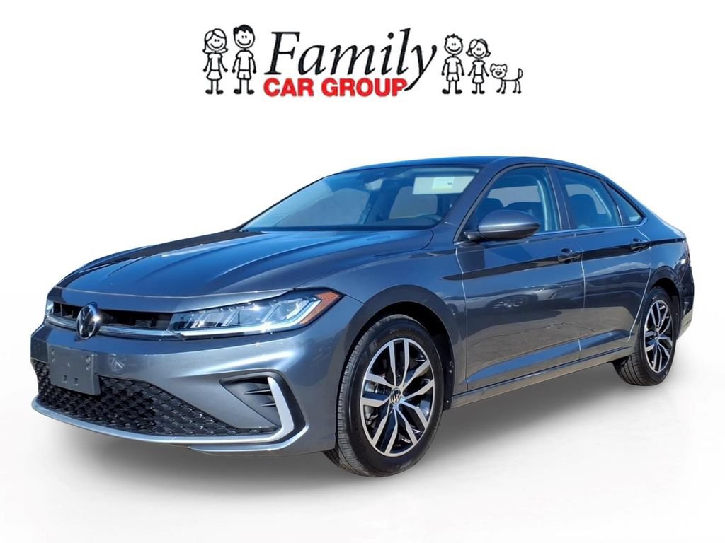 Used 2025 Volkswagen Jetta SE w/ Sunroof Package FWD image 1