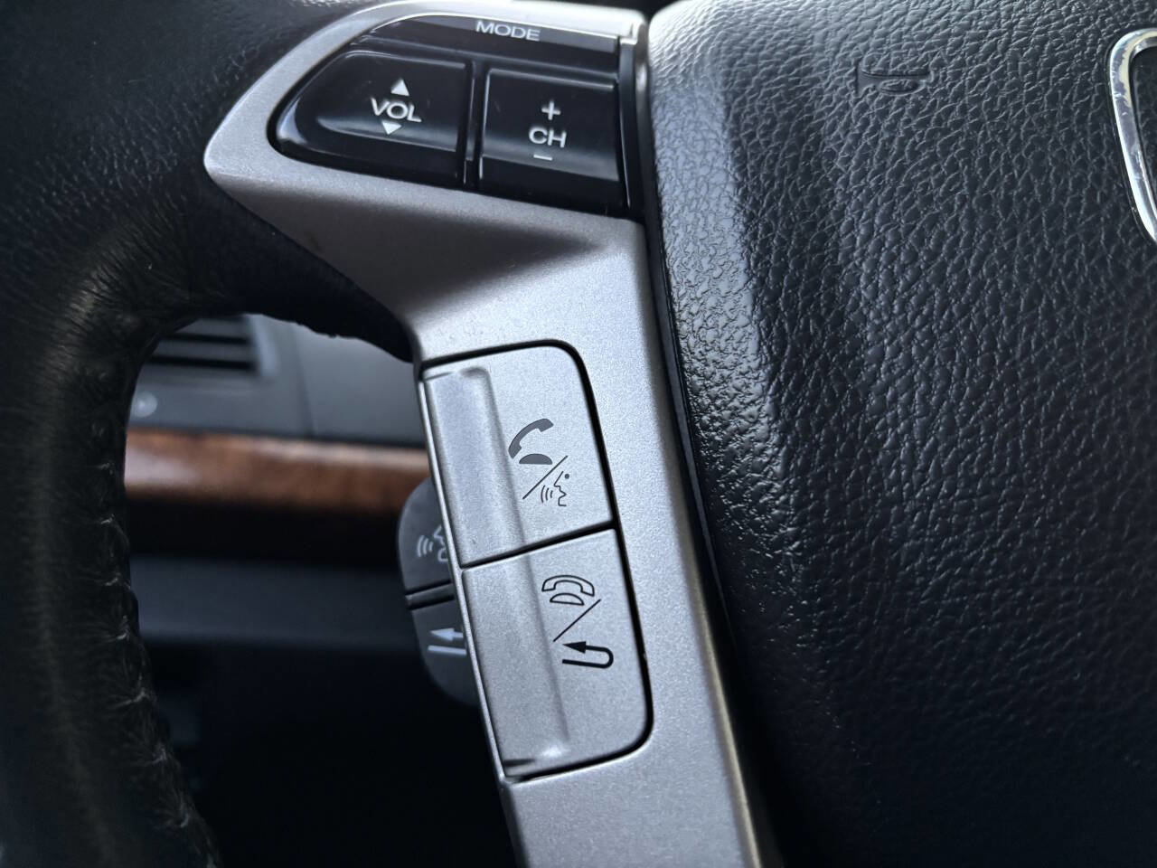 Used 2012 Honda Accord EX-L image 17