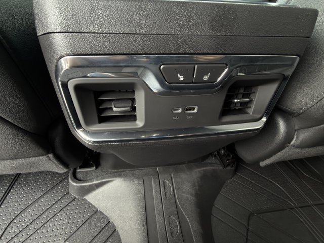 New 2026 Chevrolet Silverado 1500 High Country w/ Technology Package AWD/4WD image 22