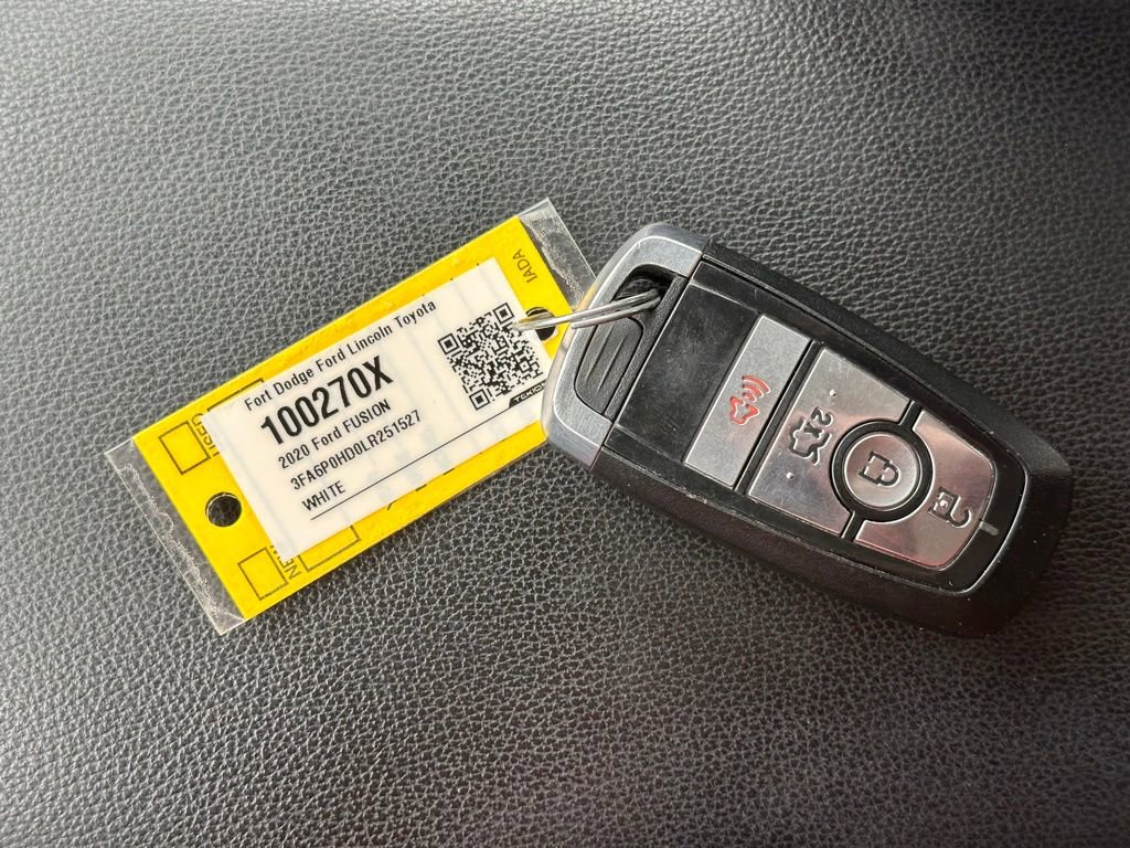 Used 2020 Ford Fusion SE image 38
