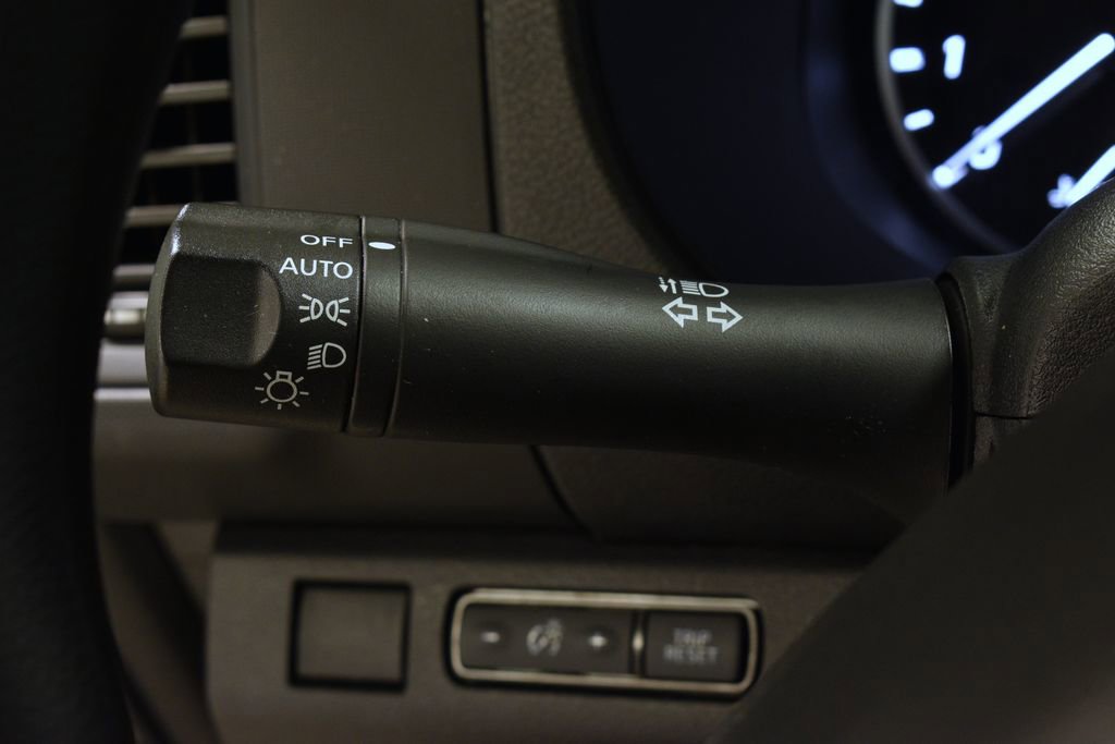 Used 2024 Nissan Frontier S w/ Technology Package image 16