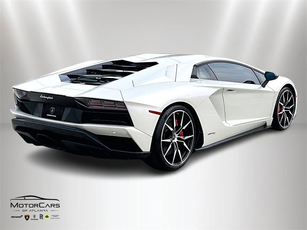 Used 2017 Lamborghini Aventador S image 11