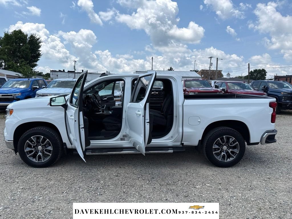 Used 2023 Chevrolet Silverado 1500 LT AWD/4WD image 23