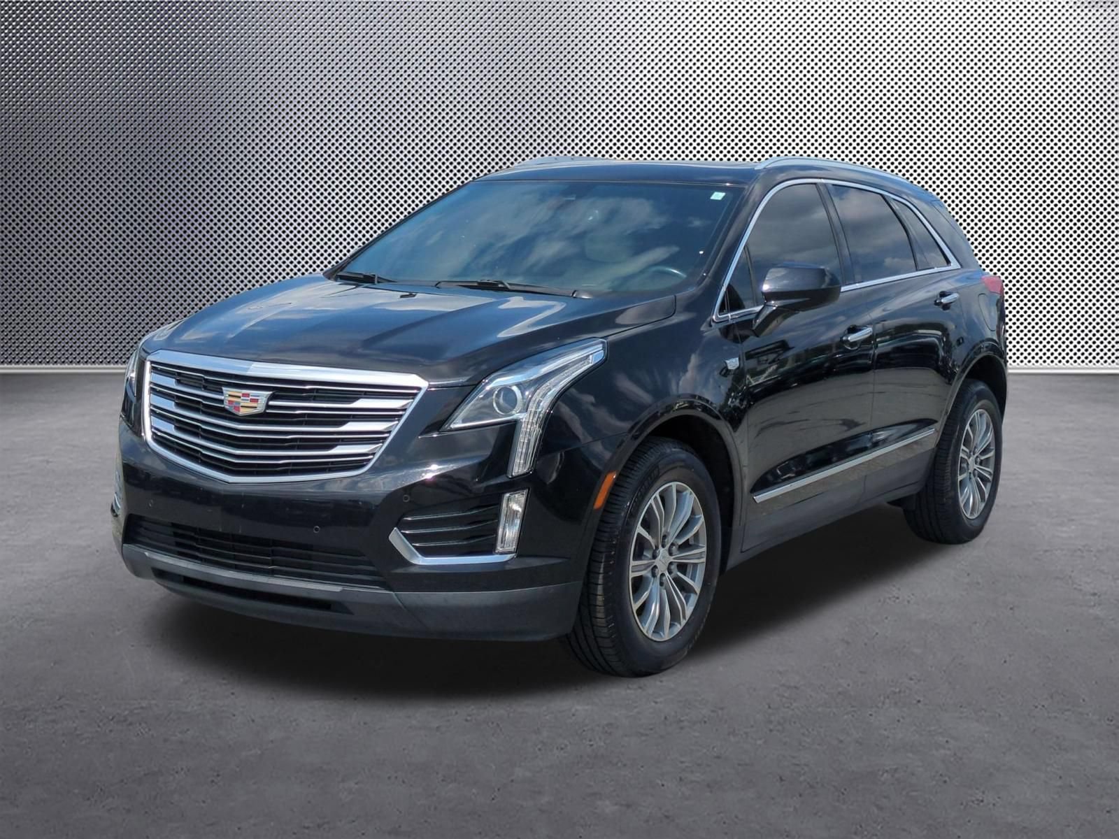 Certified 2018 Cadillac XT5 Luxury w/ Driver Awareness Package FWD image 1