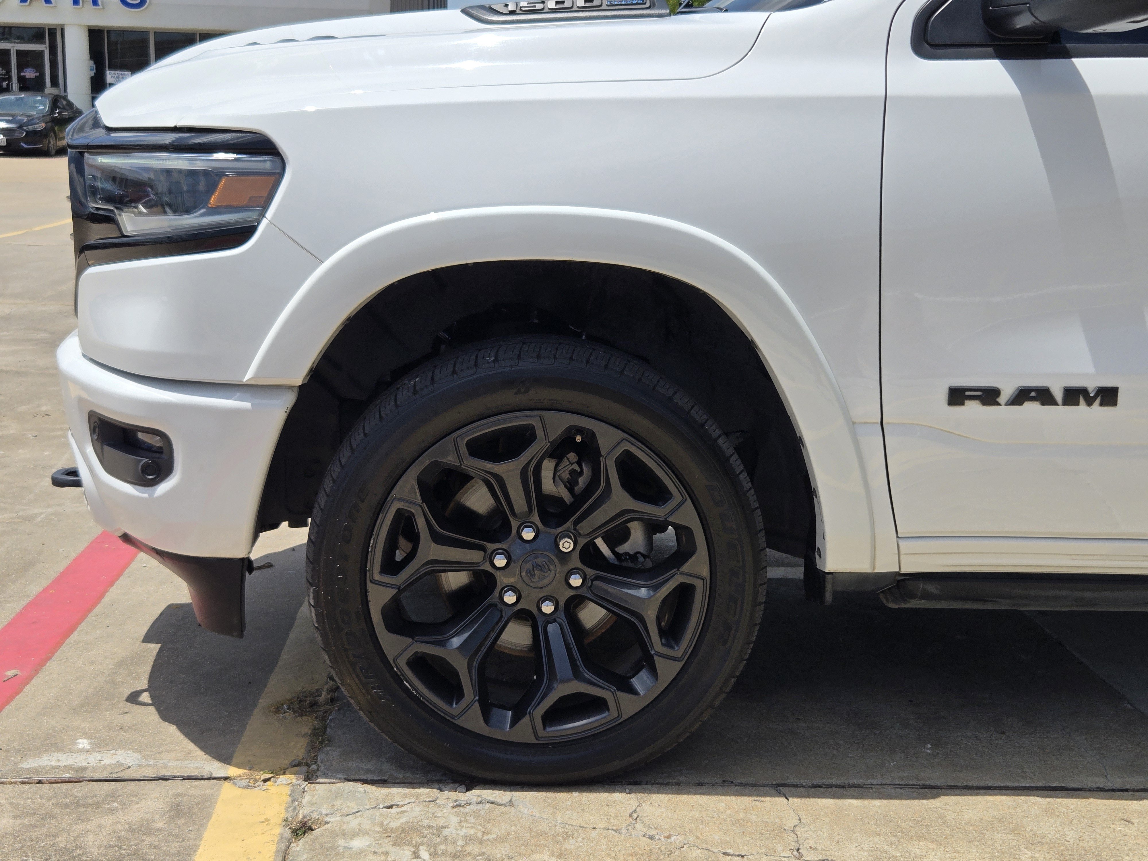 Used 2023 RAM 1500 Limited AWD/4WD image 5
