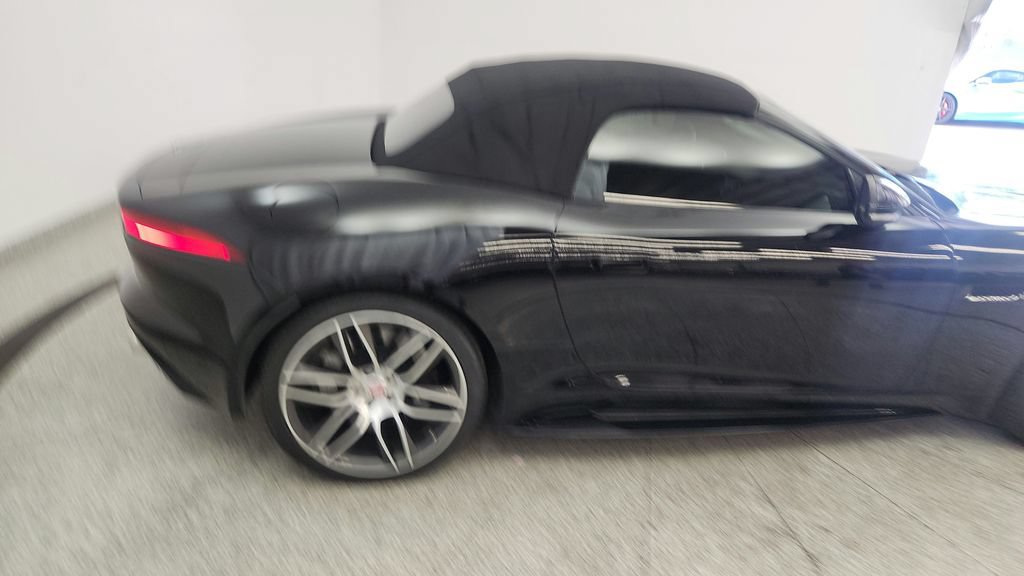 Used 2017 Jaguar F-TYPE R AWD/4WD image 42