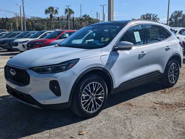 New 2025 Ford Escape SE w/ PHEV Premium Package FWD image 17