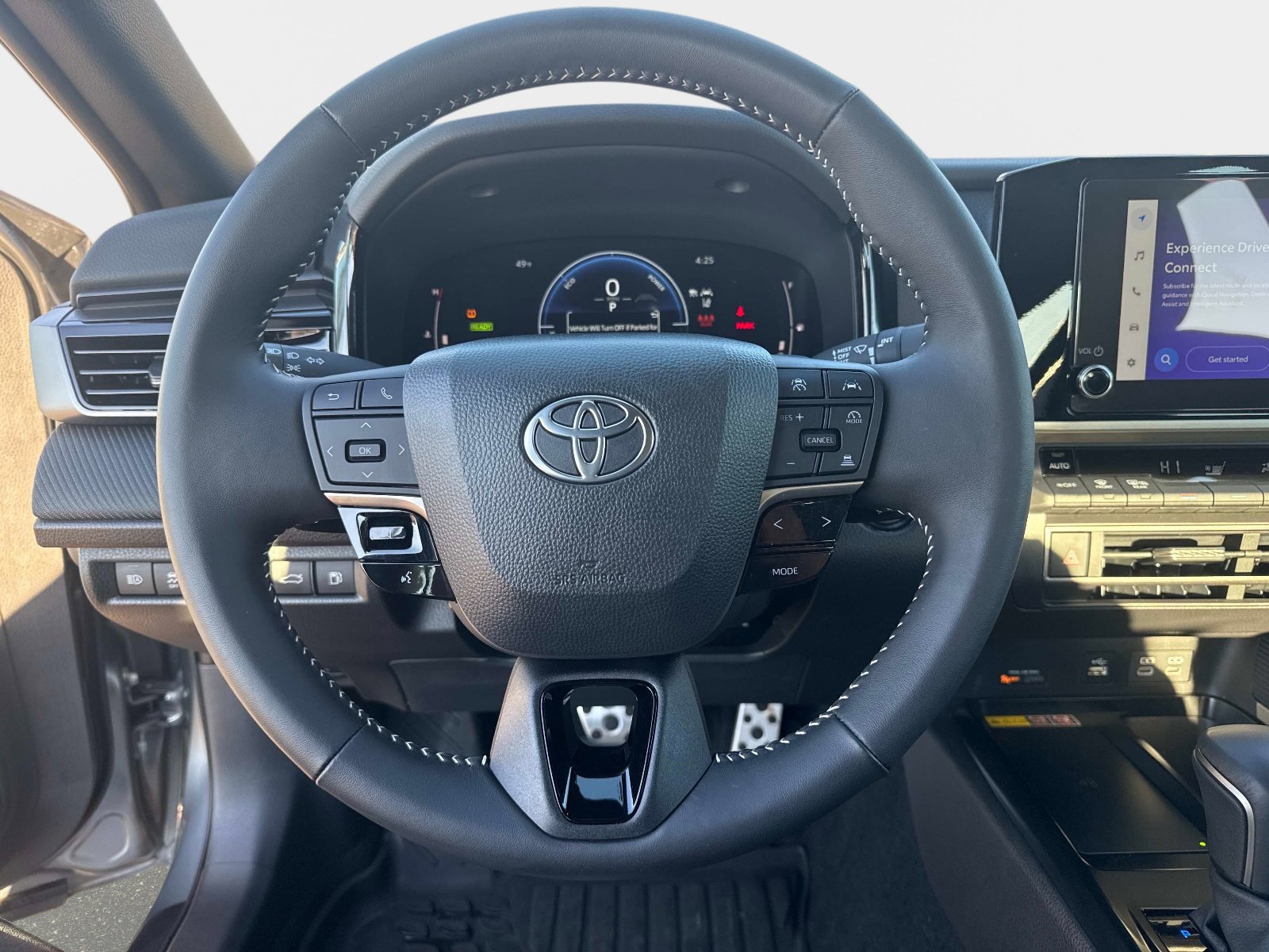 Used 2025 Toyota Camry SE image 25