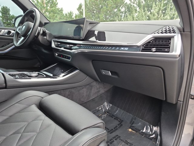 Used 2026 BMW X5 xDrive50e w/ M Sport Package AWD/4WD image 21