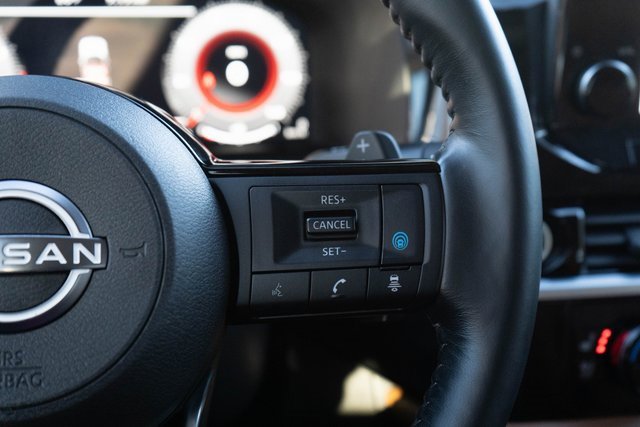 Used 2023 Nissan Pathfinder Platinum w/ Cargo Package image 29