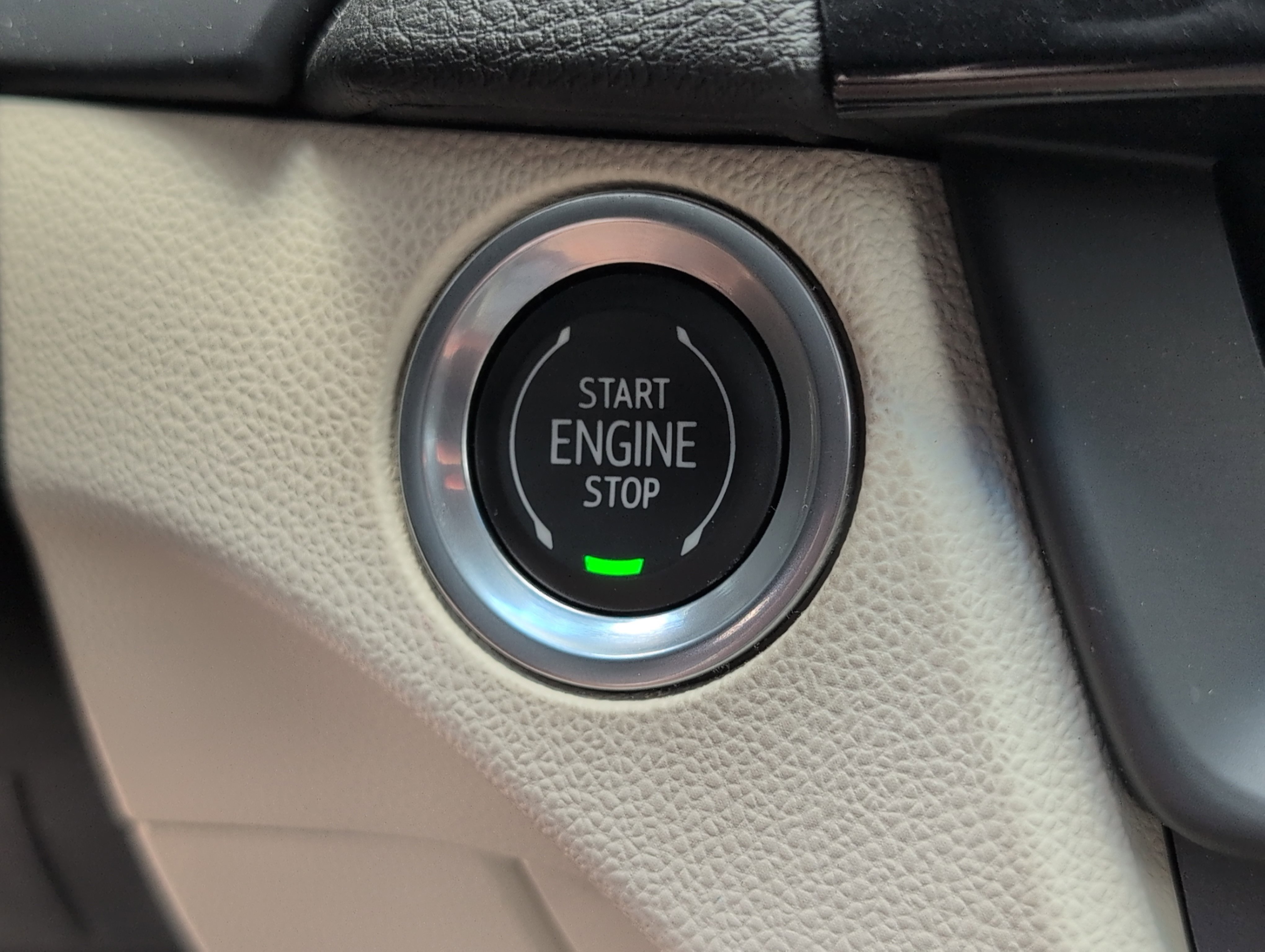 Used 2020 Cadillac XT4 Premium Luxury FWD image 21