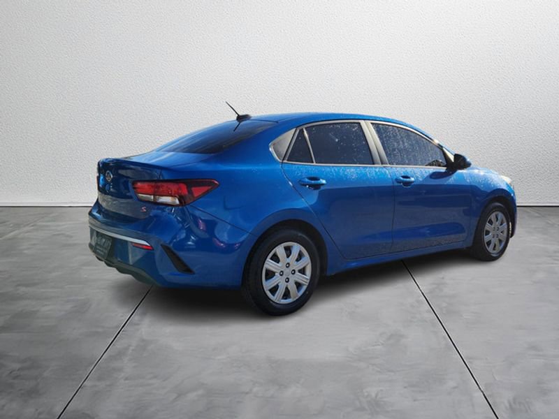 Used 2021 Kia Rio S image 5