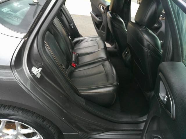 Used 2015 Chrysler 200 C w/ Navigation & Sound Group I image 7