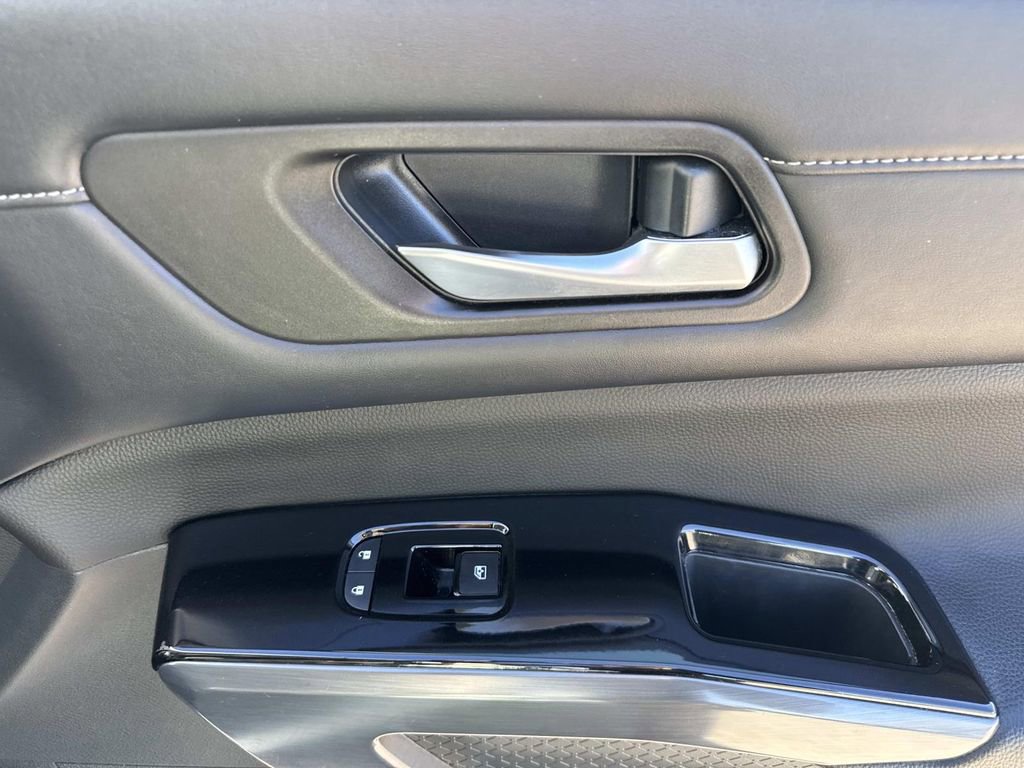 Used 2022 Nissan Pathfinder SL w/ SL Premium Package image 15