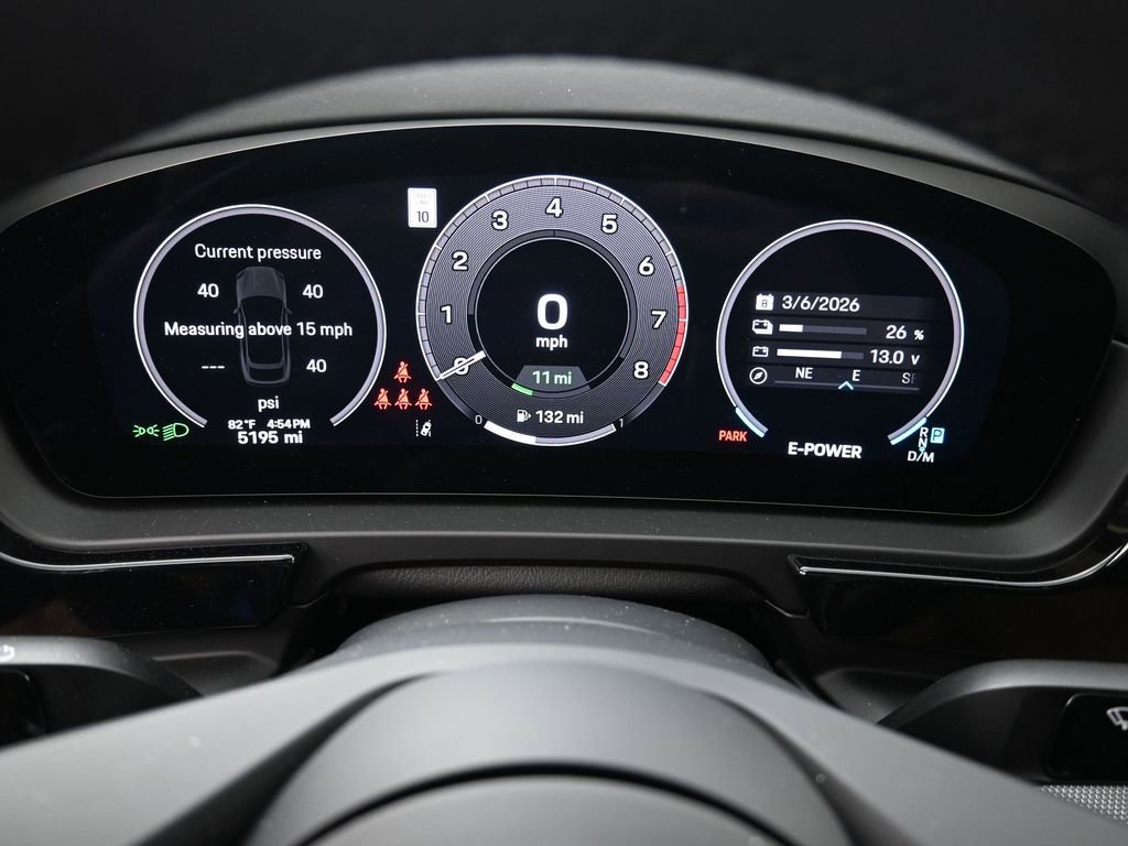 Certified 2025 Porsche Cayenne E-Hybrid Coupe image 12