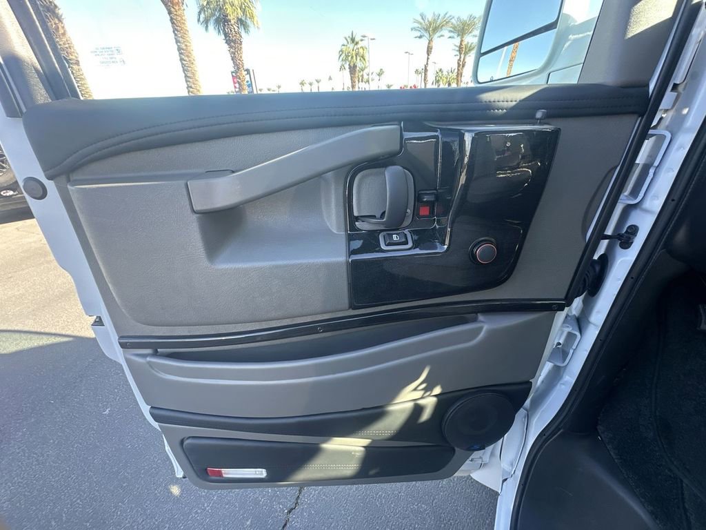 Used 2024 GMC Savana 2500 Extended w/ Driver Convenience Package RWD image 21