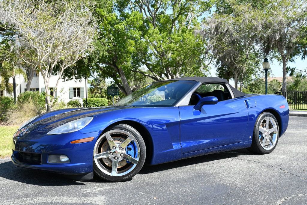 Used 2007 Chevrolet Corvette Convertible w/ Preferred Equipment Group RWD image 2