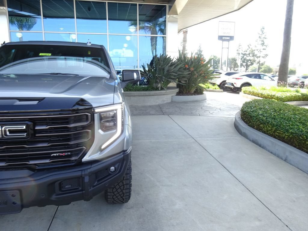 New 2026 GMC Sierra 1500 AT4X w/ LPO, Black Badging Package AWD/4WD image 32