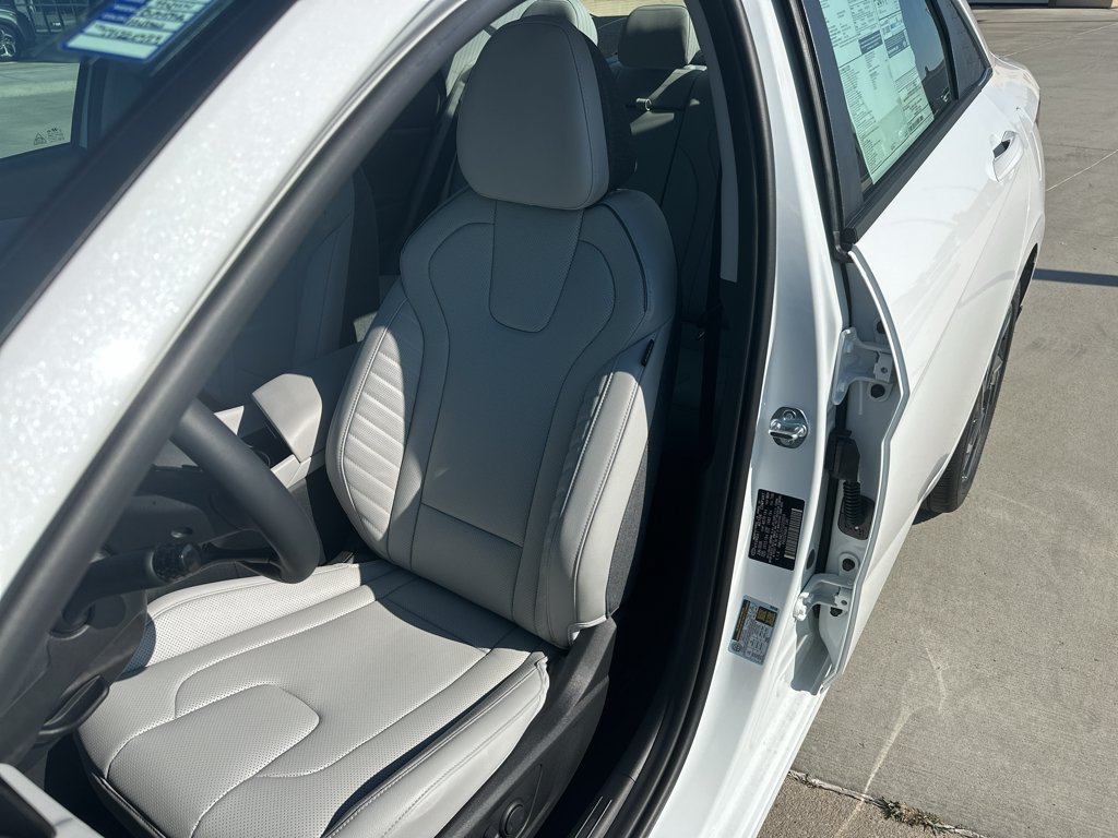 New 2026 Hyundai Elantra Limited FWD image 29