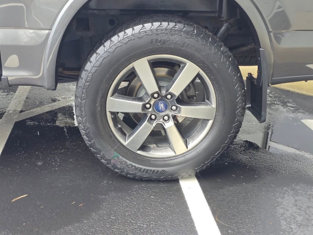 Used 2017 Ford F150 XLT w/ Equipment Group 302A Luxury image 11