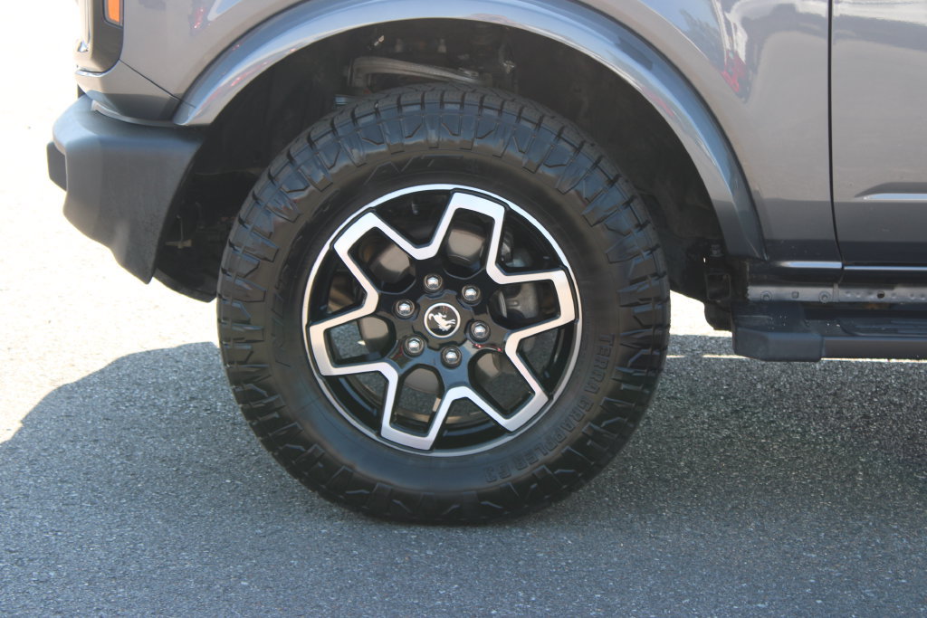 Used 2024 Ford Bronco Outer Banks AWD/4WD image 16