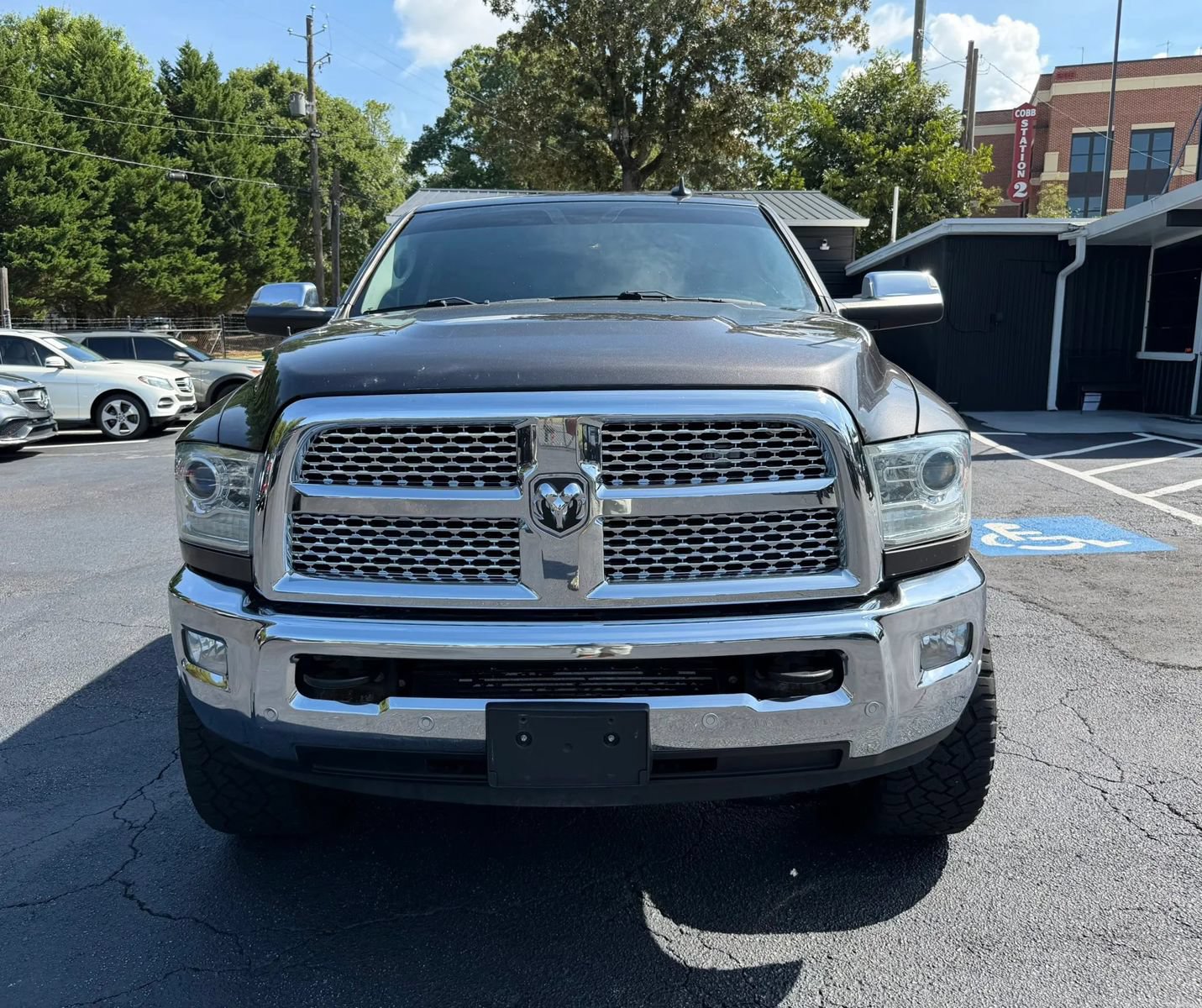 Used 2018 RAM 2500 Laramie w/ Convenience Group AWD/4WD image 9