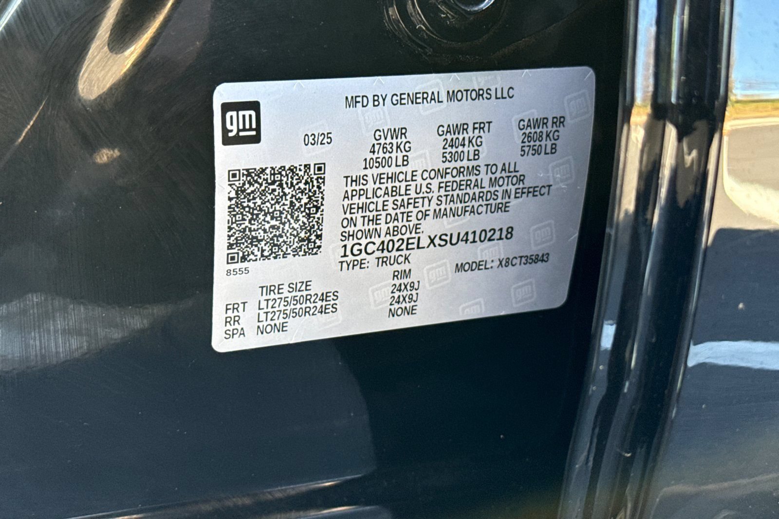 Used 2025 Chevrolet Silverado EV RST AWD/4WD image 39