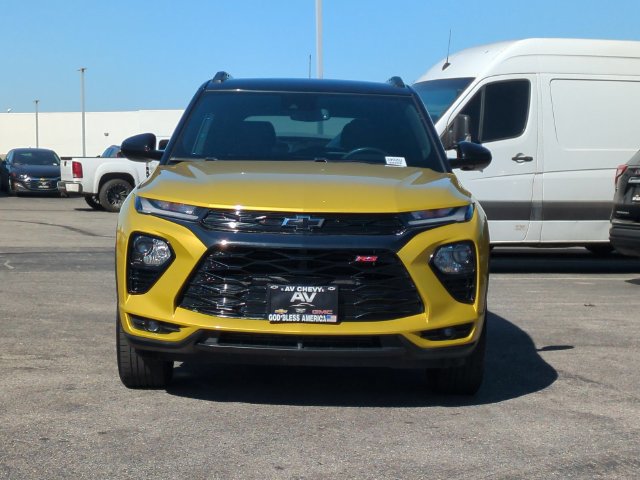 Used 2023 Chevrolet TrailBlazer RS w/ Convenience Package AWD/4WD image 3