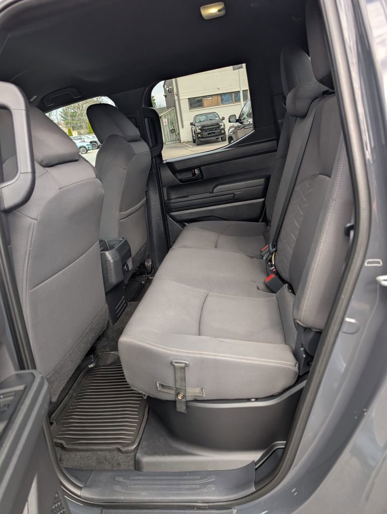 Certified 2024 Toyota Tacoma SR5 AWD/4WD image 15