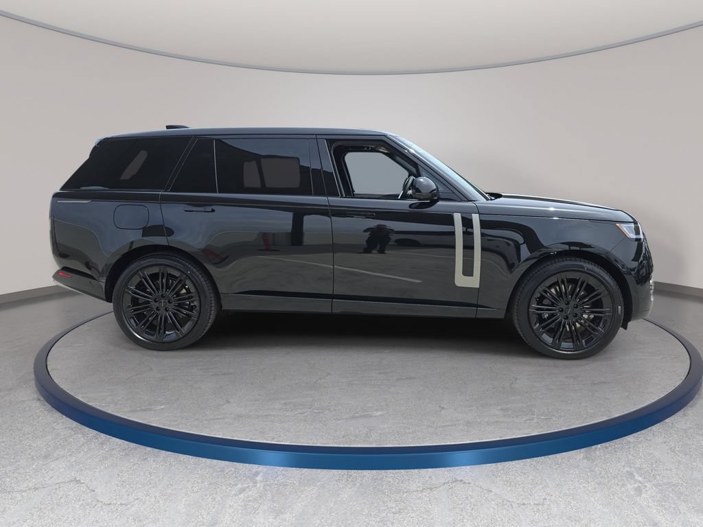 New 2026 Land Rover Range Rover Long Wheelbase SE AWD/4WD image 4
