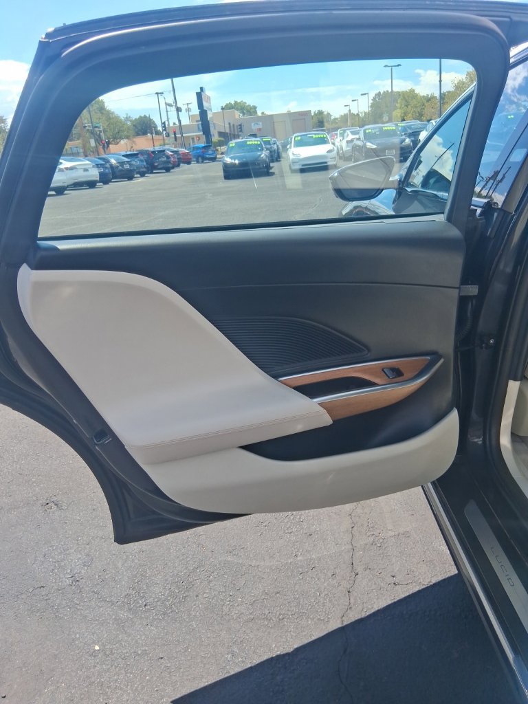 Used 2023 Lucid Air Touring AWD/4WD image 11