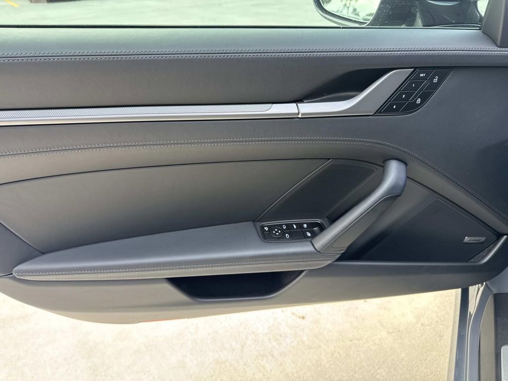 Used 2025 Porsche 911 Carrera image 20