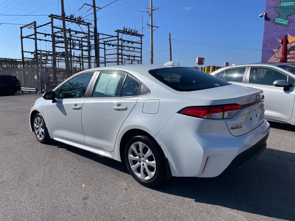 Used 2024 Toyota Corolla LE FWD image 3