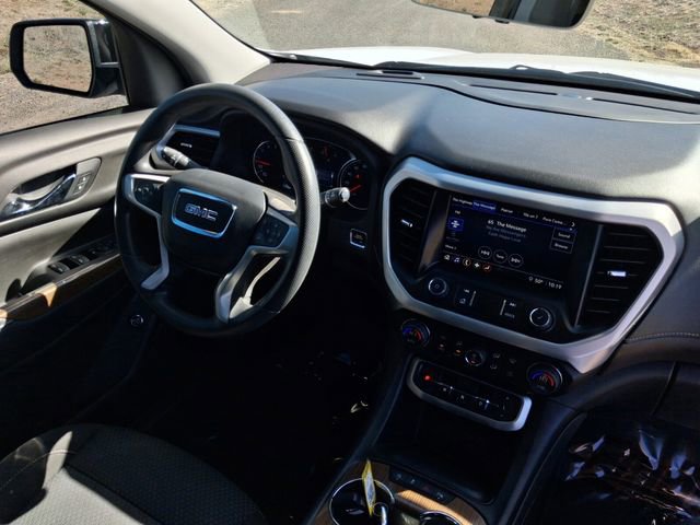 Used 2021 GMC Acadia SLE w/ Driver Convenience Package image 16