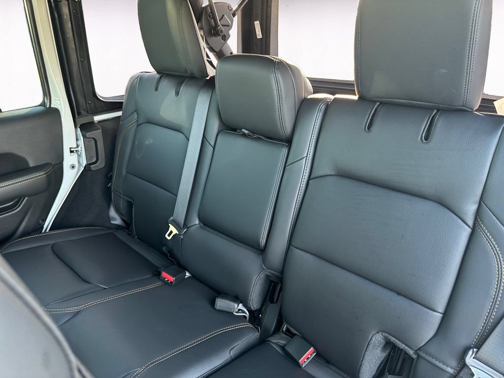 New 2025 Jeep Wrangler Unlimited Sahara AWD/4WD image 13