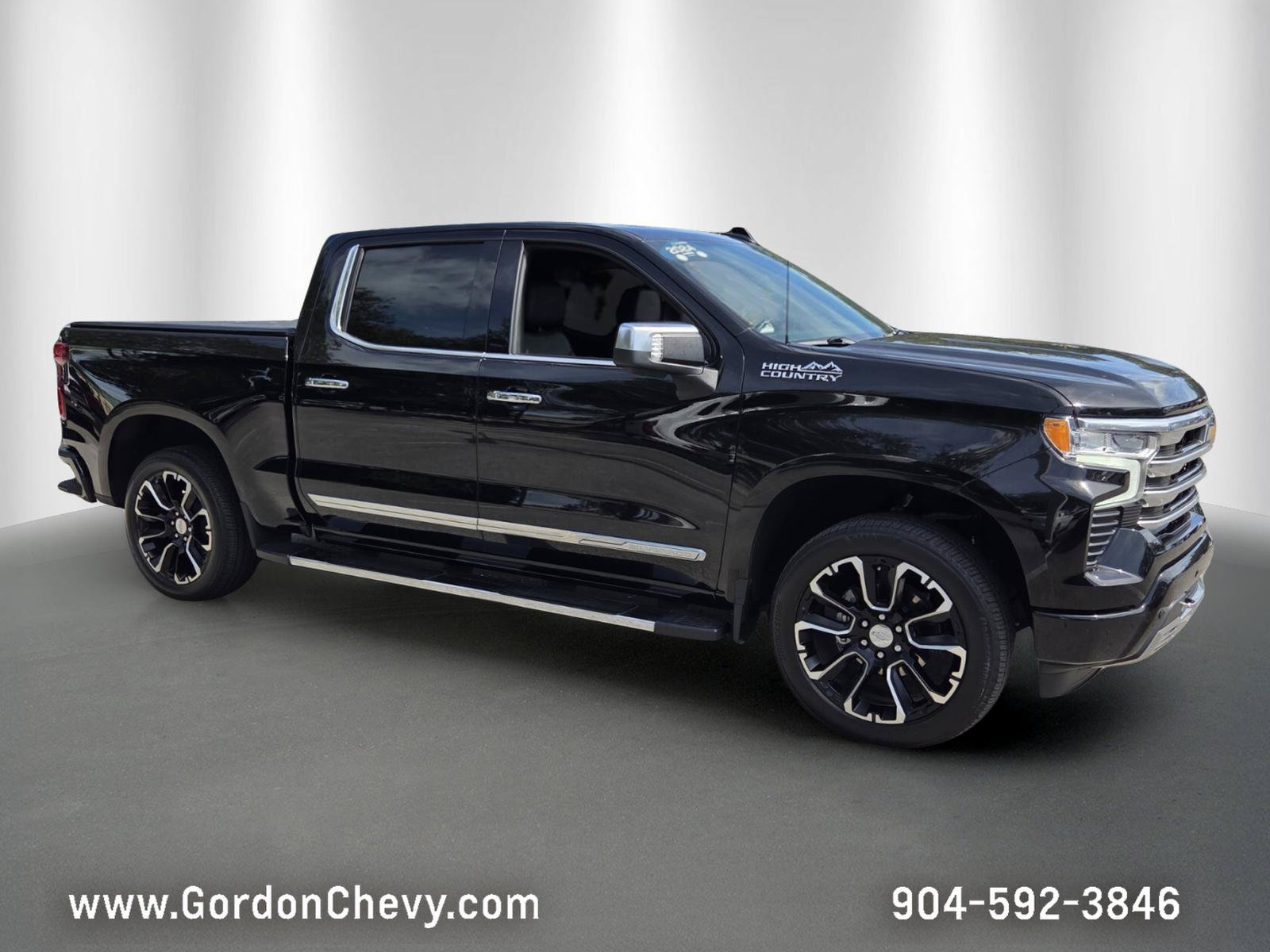 Certified 2024 Chevrolet Silverado 1500 High Country w/ High Country Premium Package AWD/4WD image 8
