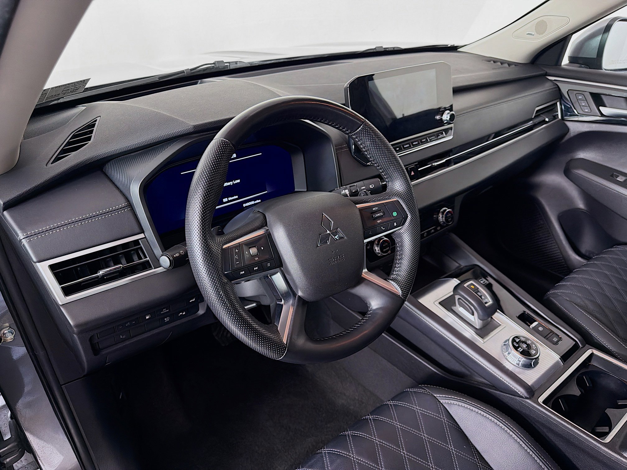 Used 2023 Mitsubishi Outlander SEL image 10